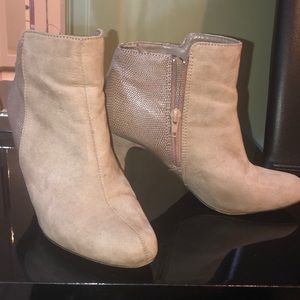 Express ankle boots size 8
